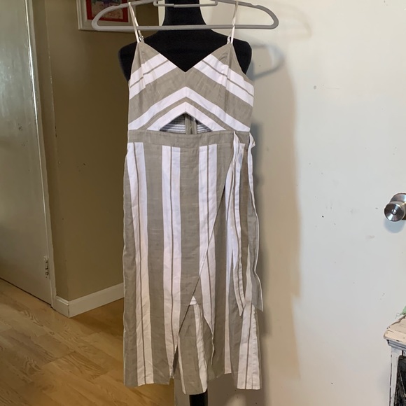 Express spaghetti strap cut out wrap midi dress stripe pattern size 0 NWOT - Picture 1 of 8
